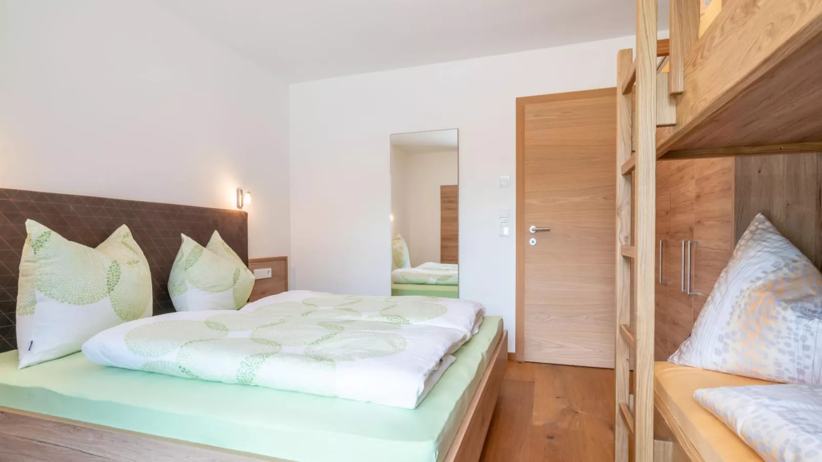 Mamalisl-Bedroom