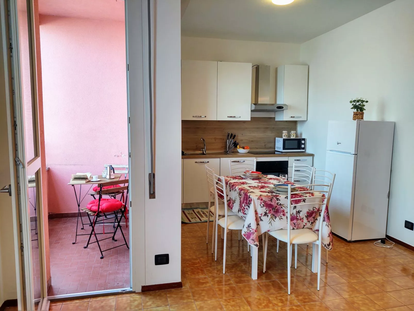 Condominio dei Giardini-Inside