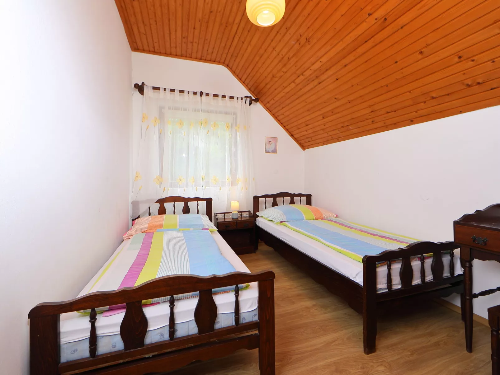 Pinus 2-Inside