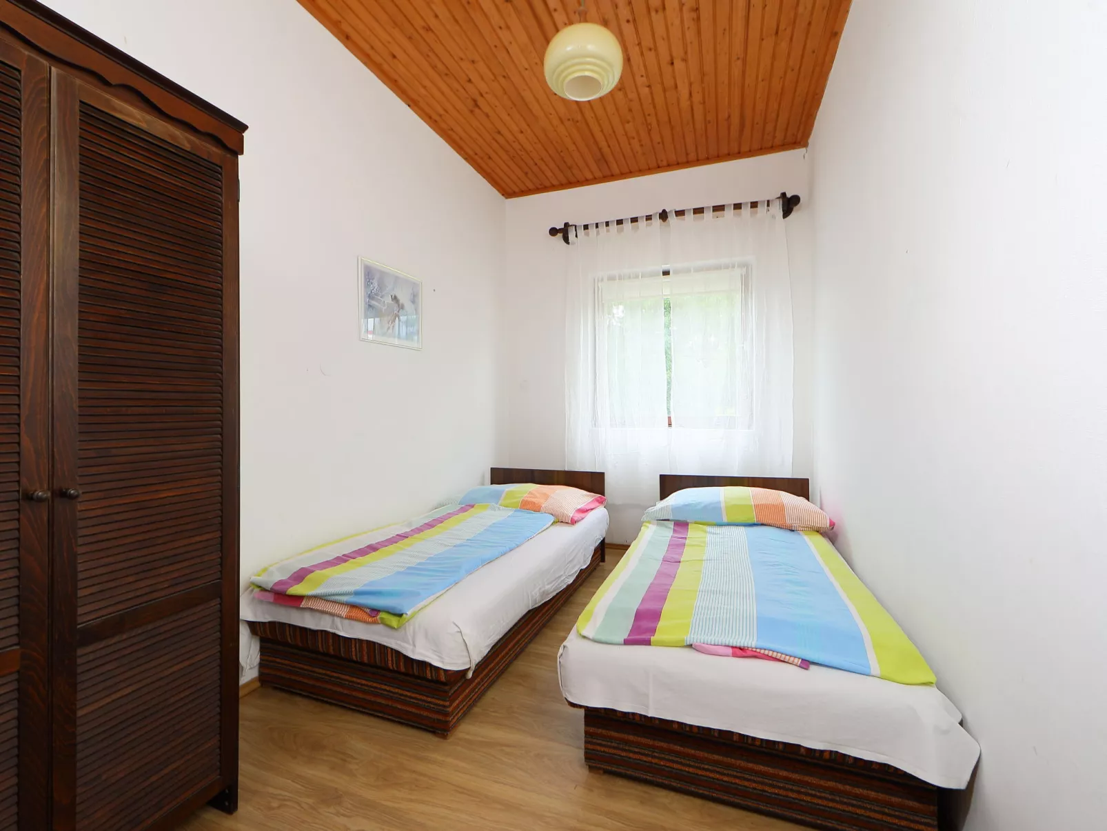 Pinus 2-Inside