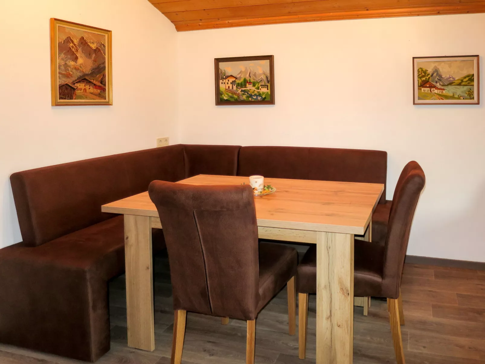Hof am Schönbach-Drinnen