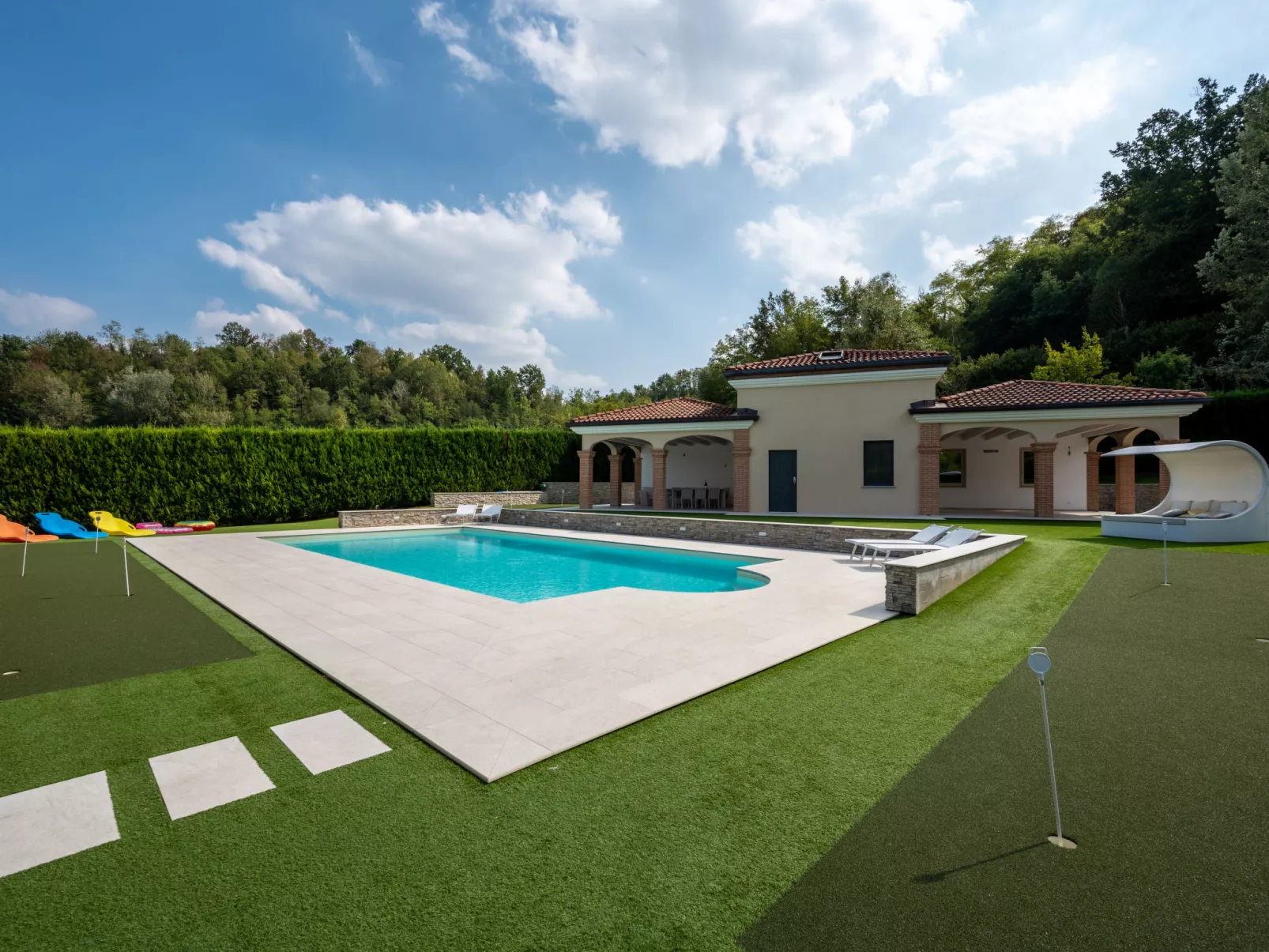 Appendino-Outside