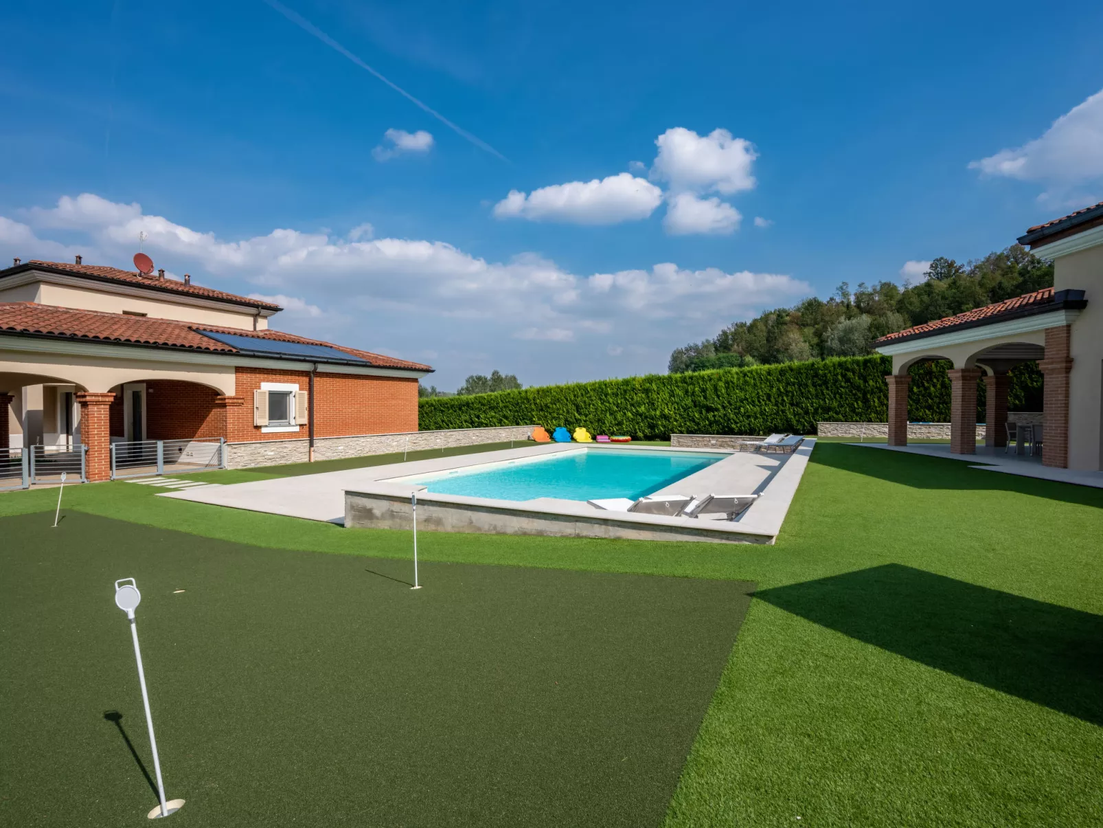 Appendino-Outside