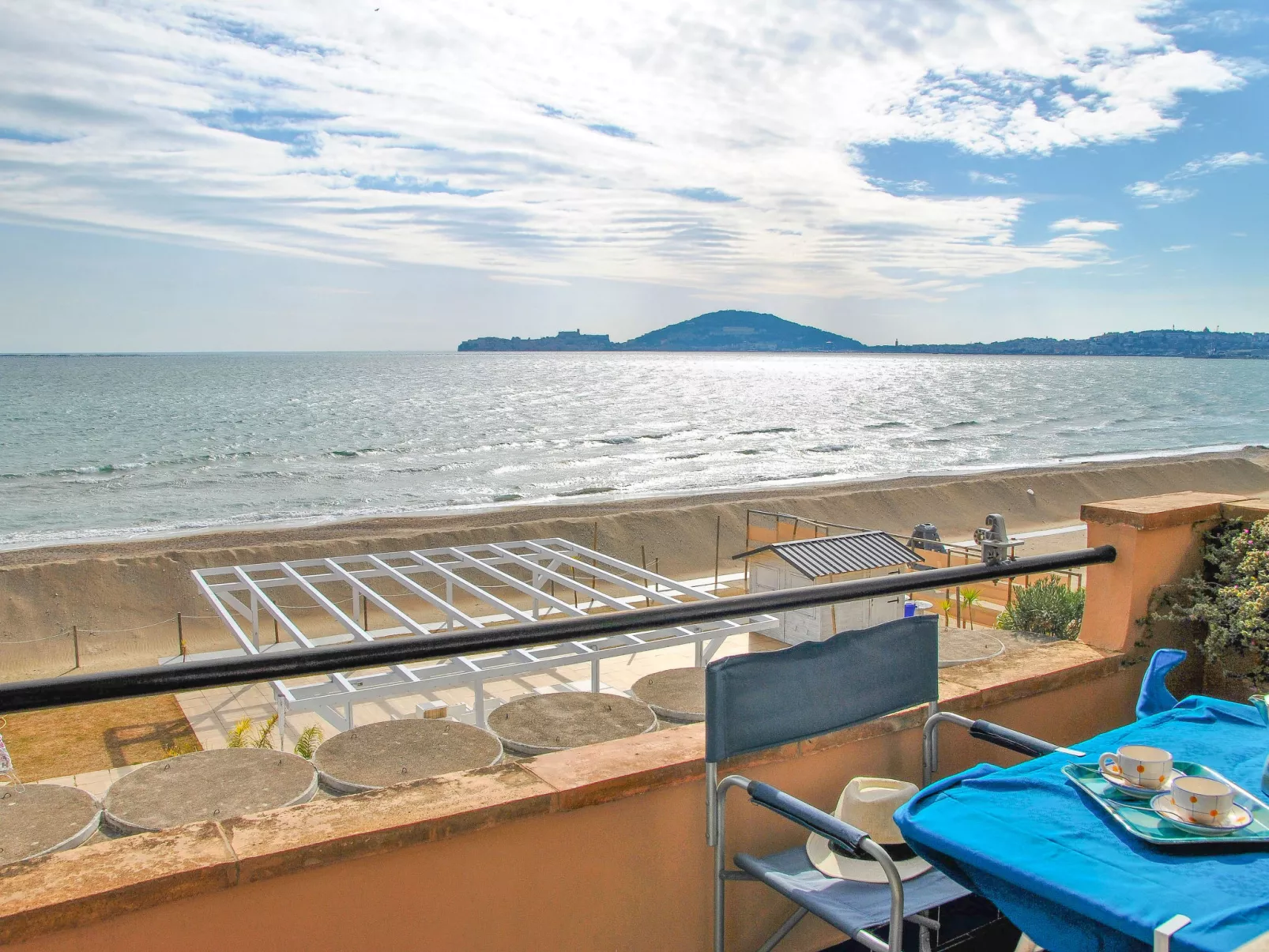 Sul mare-Outside