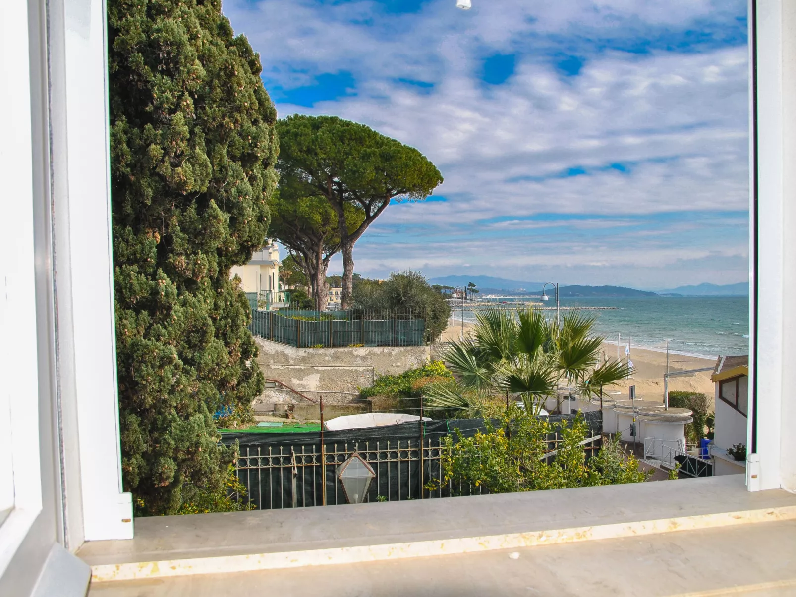 Sul mare-Outside