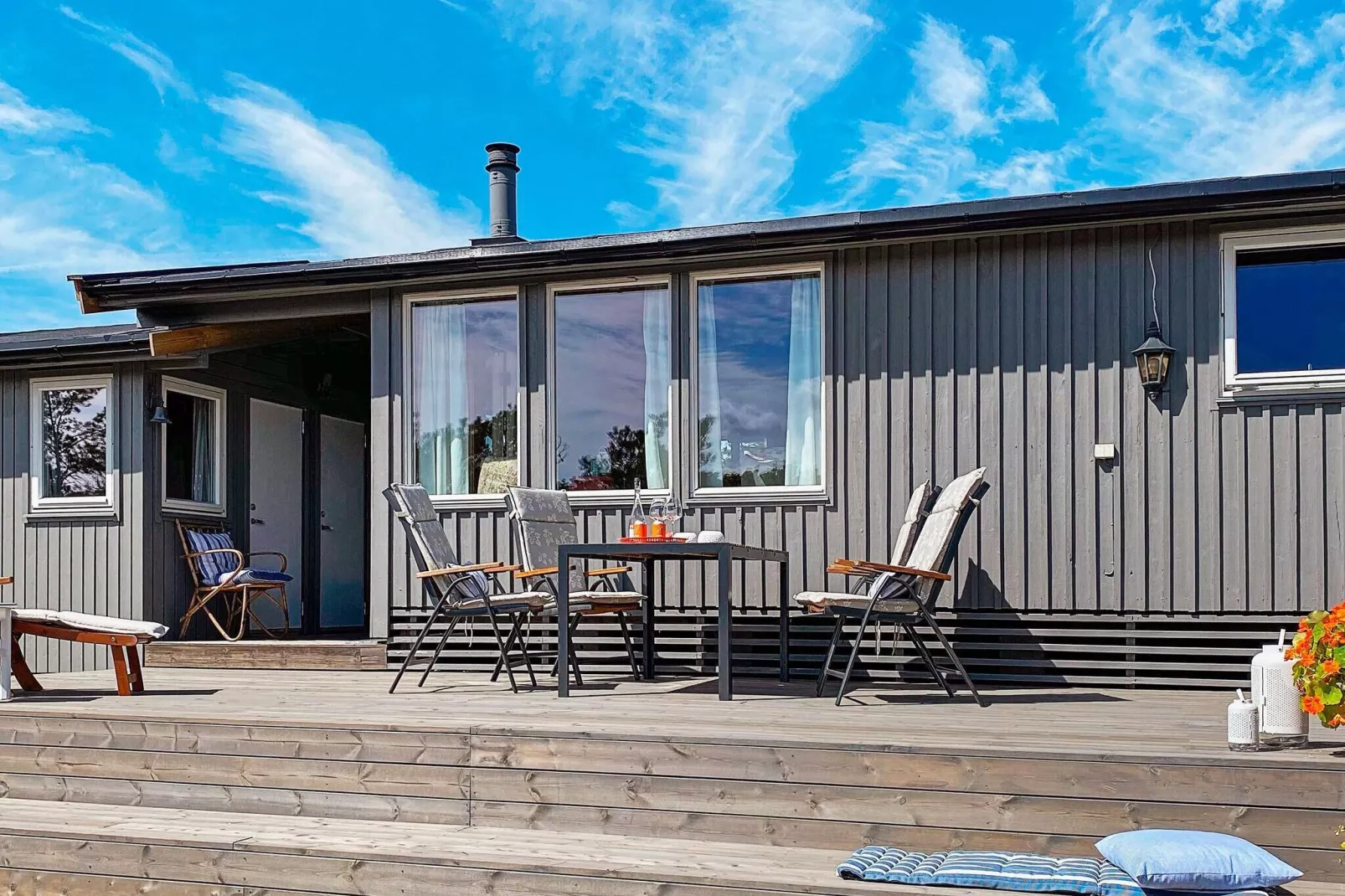 Serene Seaside Retreat in Vesteroy-By Traum-Outdoor