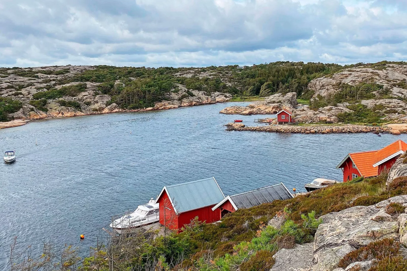 Serene Seaside Retreat in Vesteroy-By Traum-Not tagged