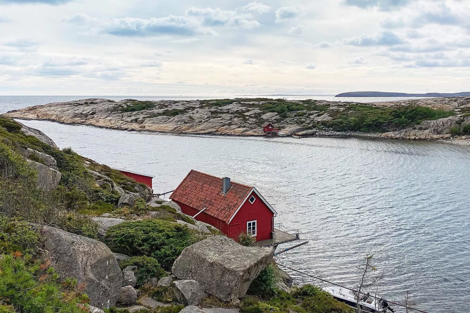 Serene Seaside Retreat in Vesteroy-By Traum-Not tagged