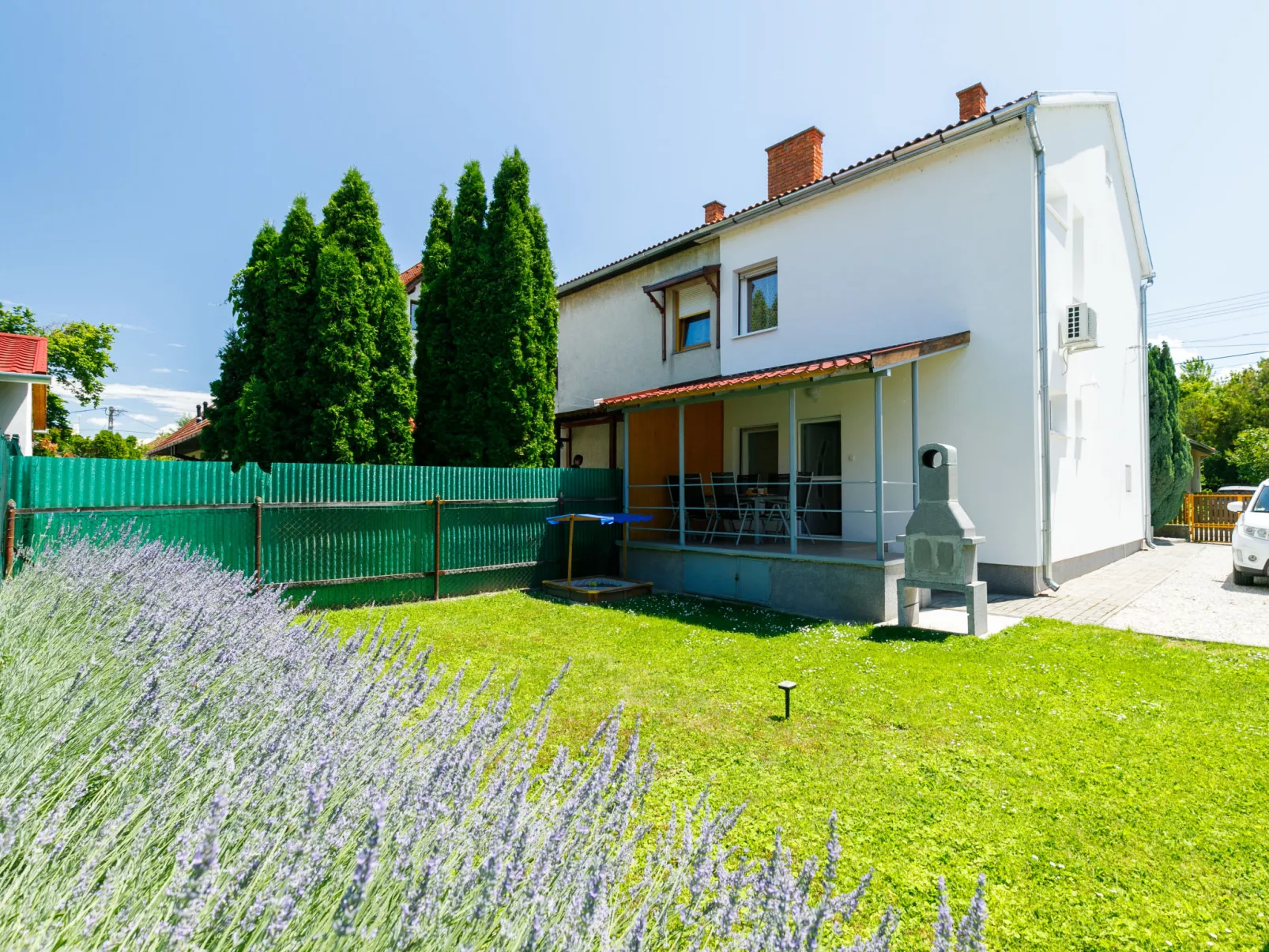 Bercsényi-Outside