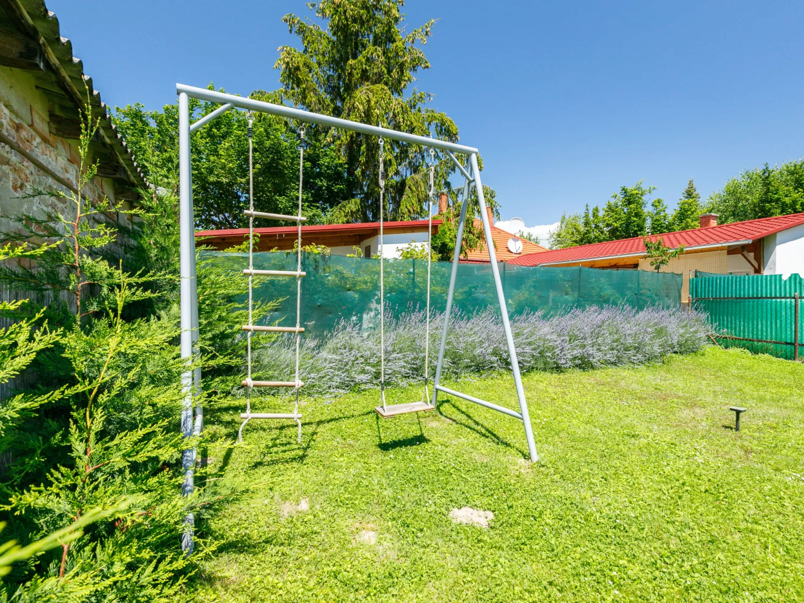 Bercsényi-Outside