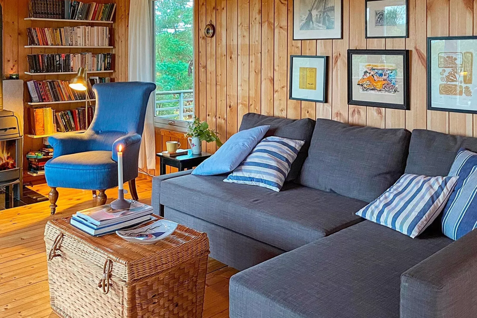 Serene Seaside Retreat in Vesteroy-By Traum-Indoor
