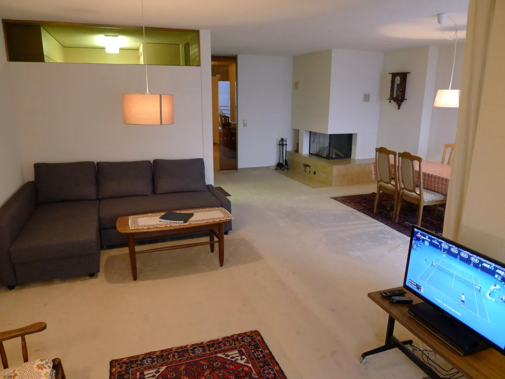 Apartment 10-Drinnen