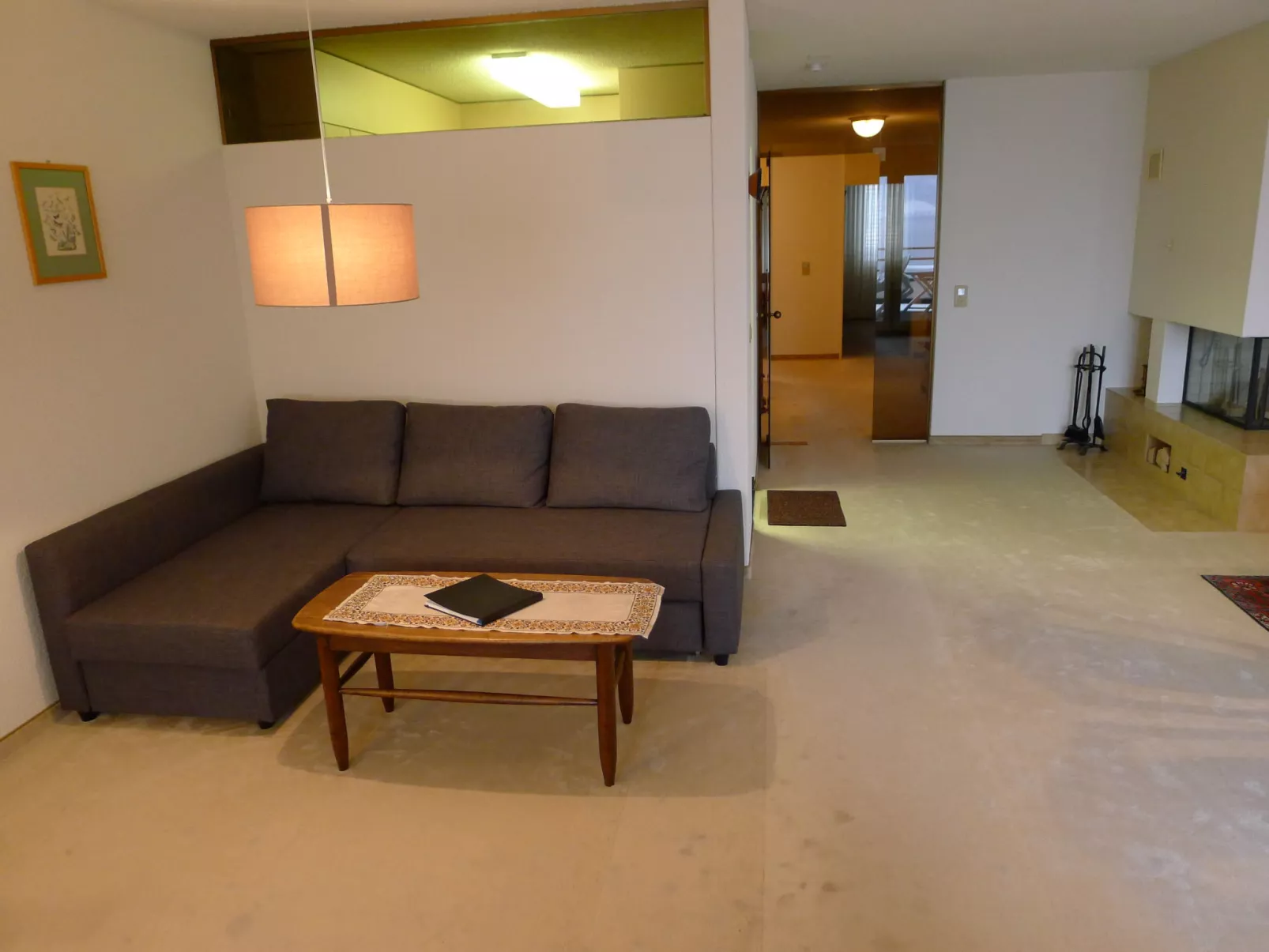 Apartment 10-Drinnen