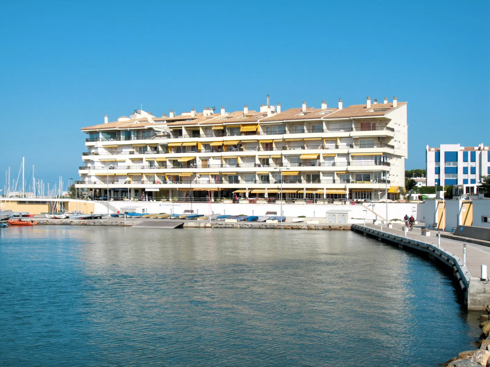 Port L'escala-Inside