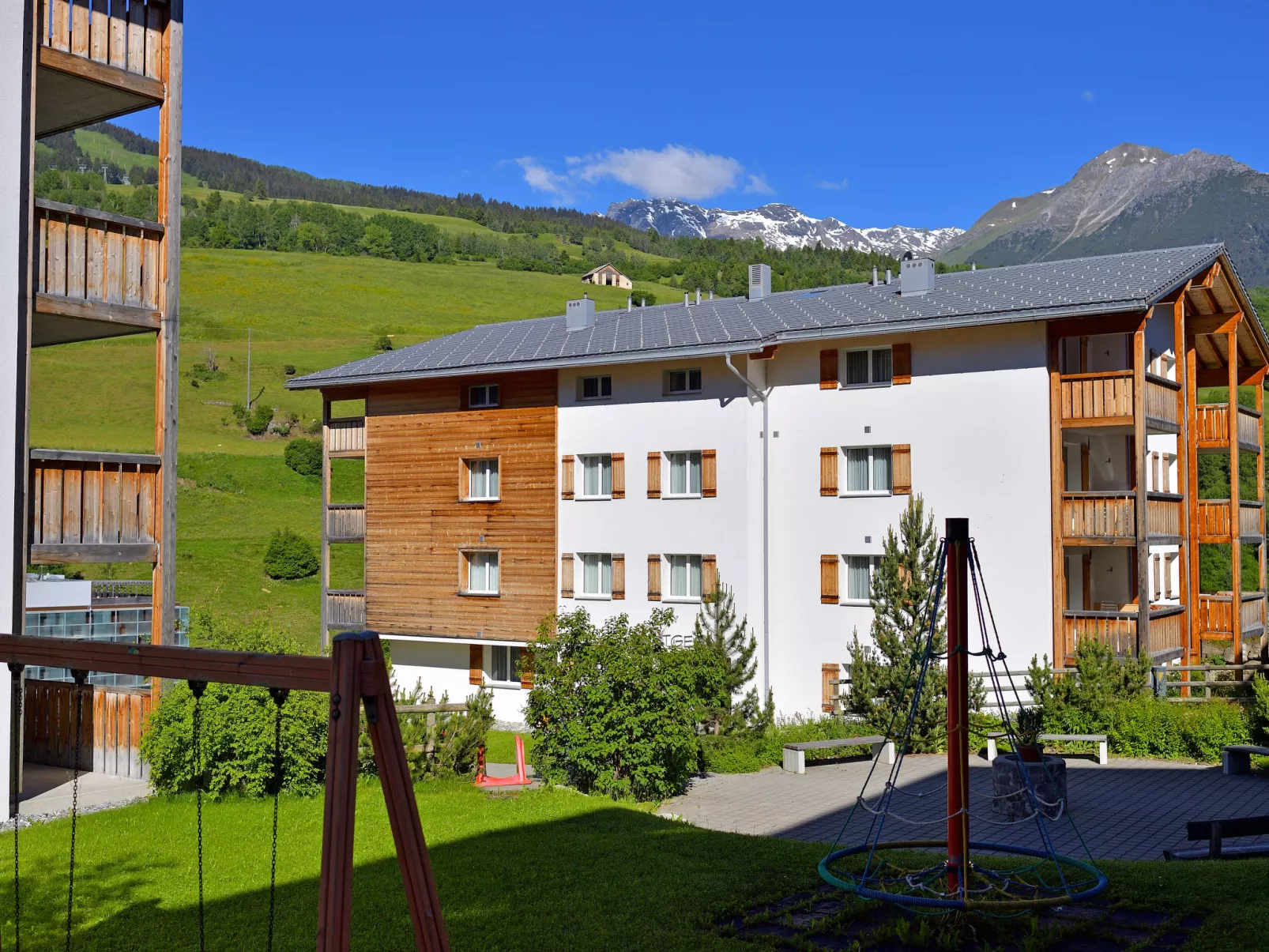 Surses Alpin-Outside