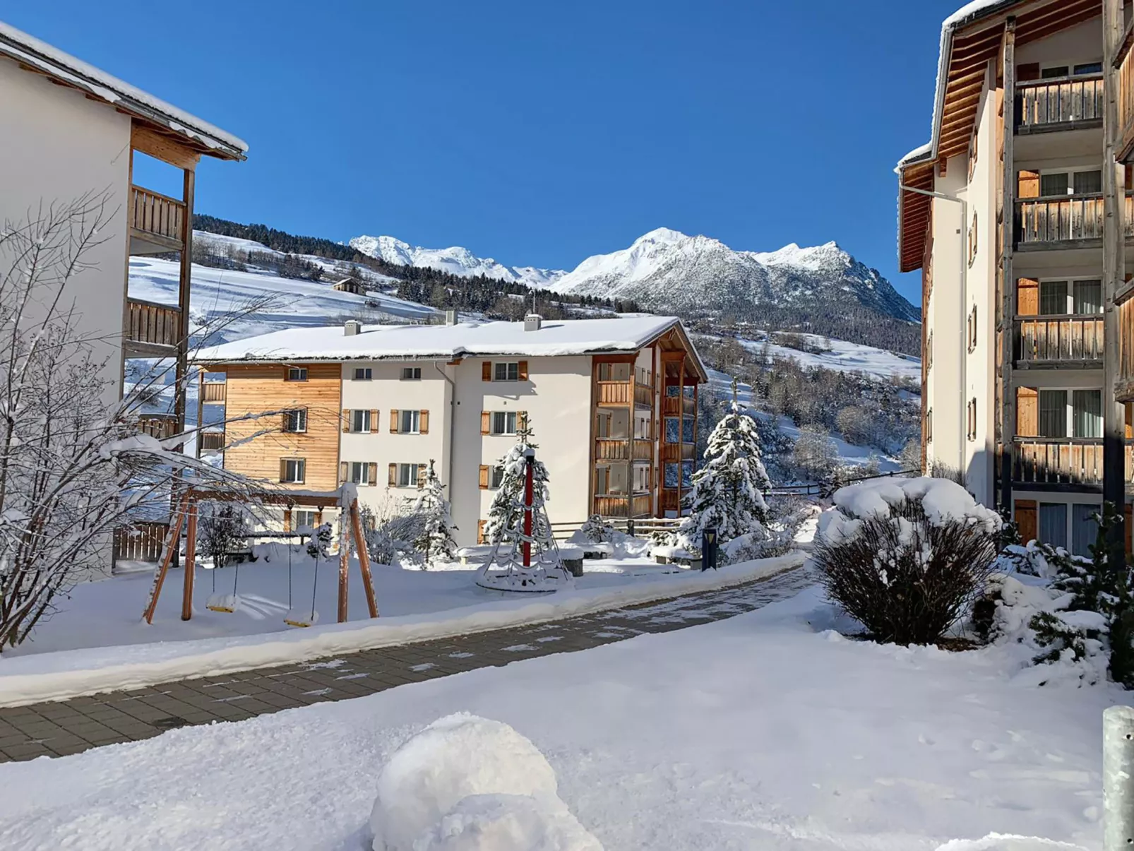 Surses Alpin-Outside