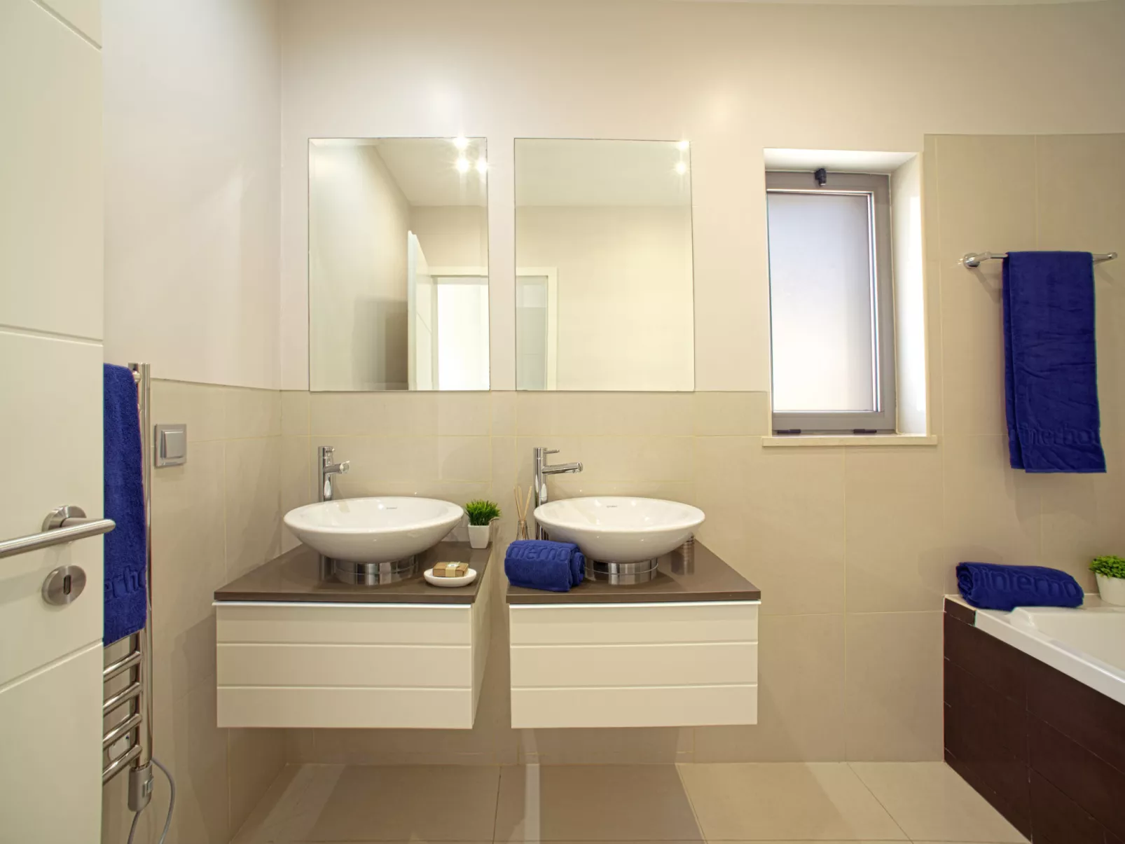 Pine Hills Coral-Inside