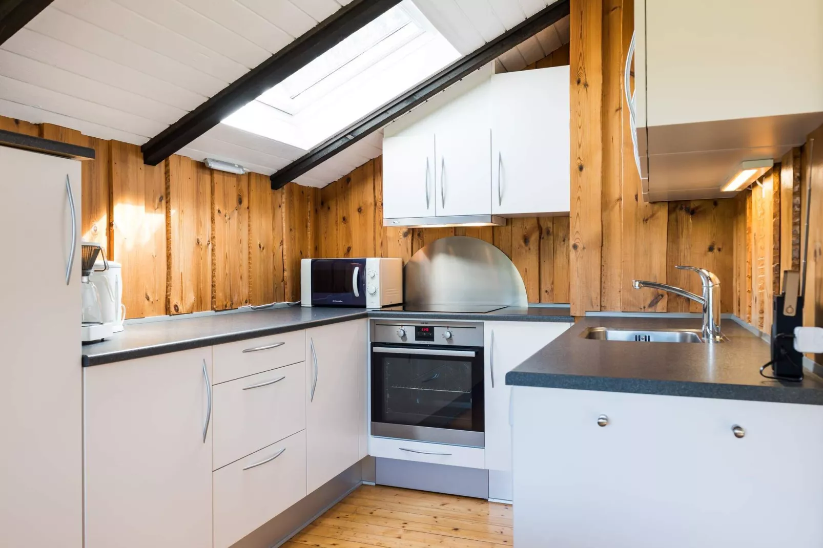 Cozy Cottage Retreat in Blavand-By Traum-Indoor