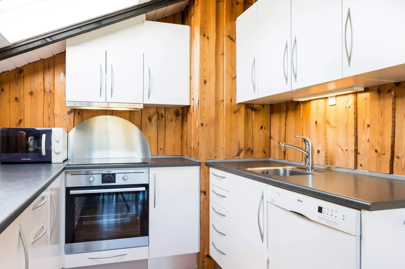 Cozy Cottage Retreat in Blavand-By Traum-Indoor