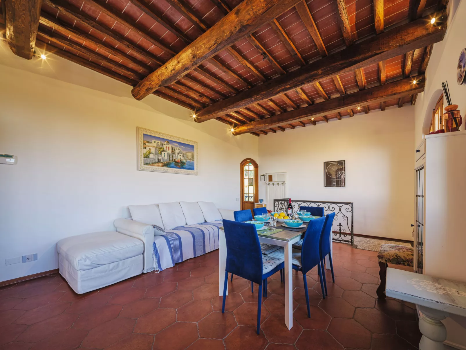 Villa Mistral-Inside
