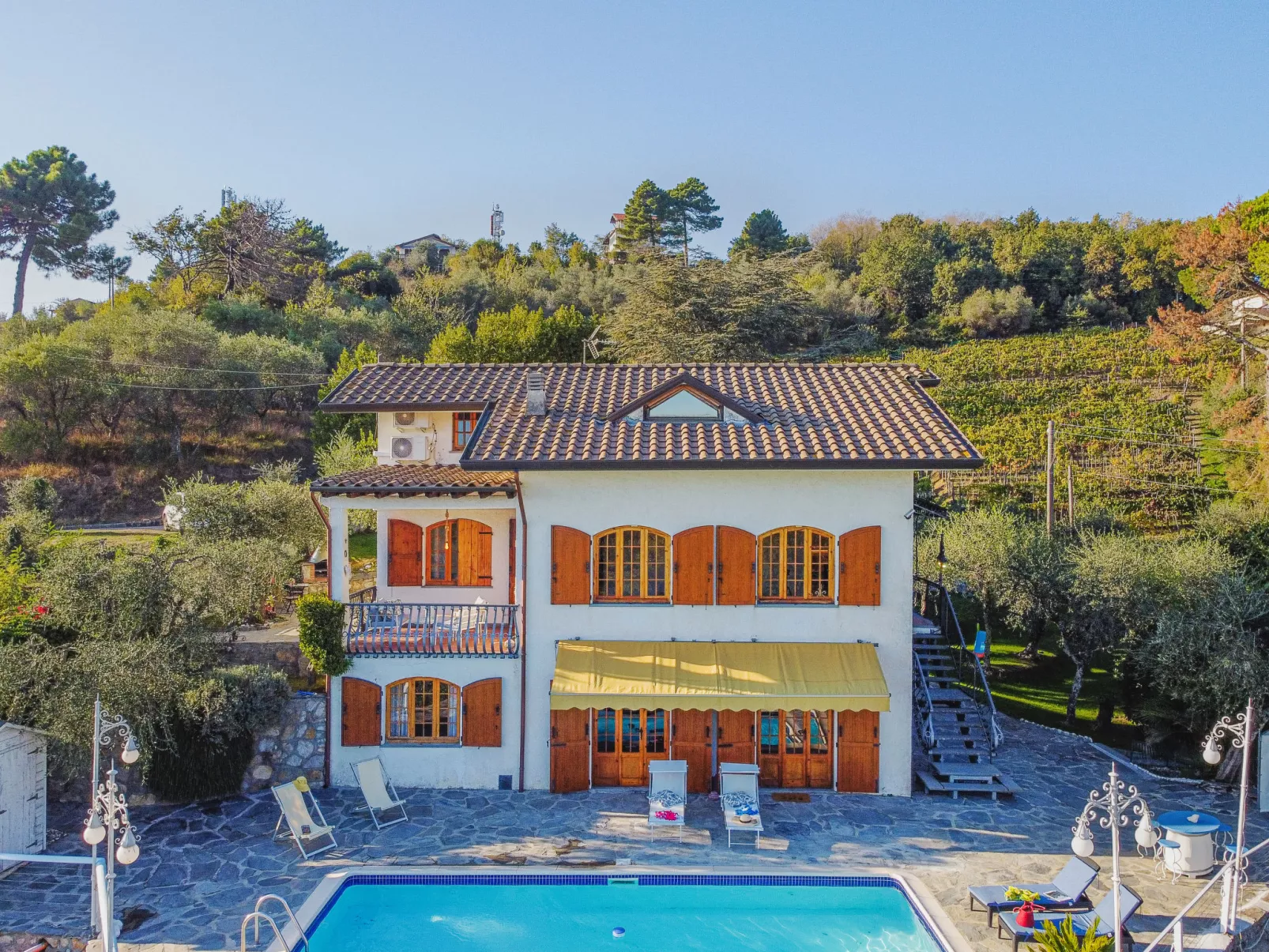 Villa Mistral-Outside