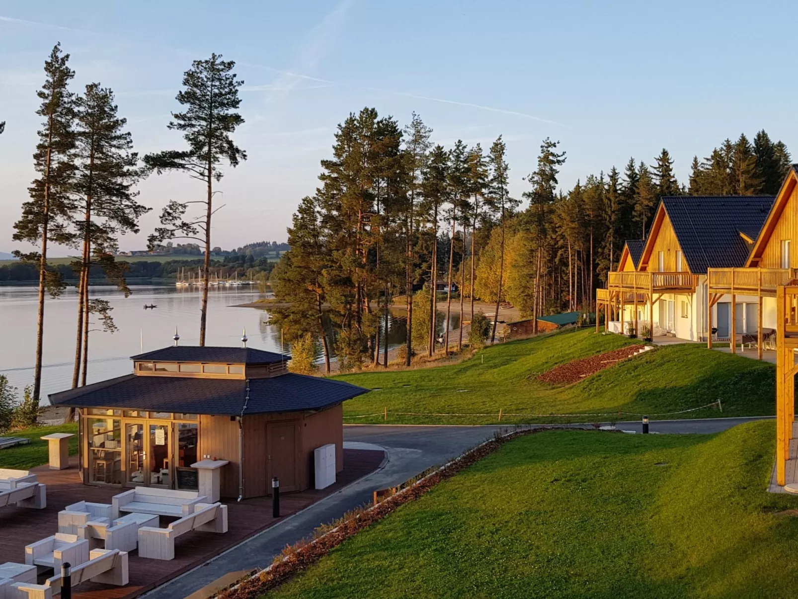 Lakeside Village 12-Outside