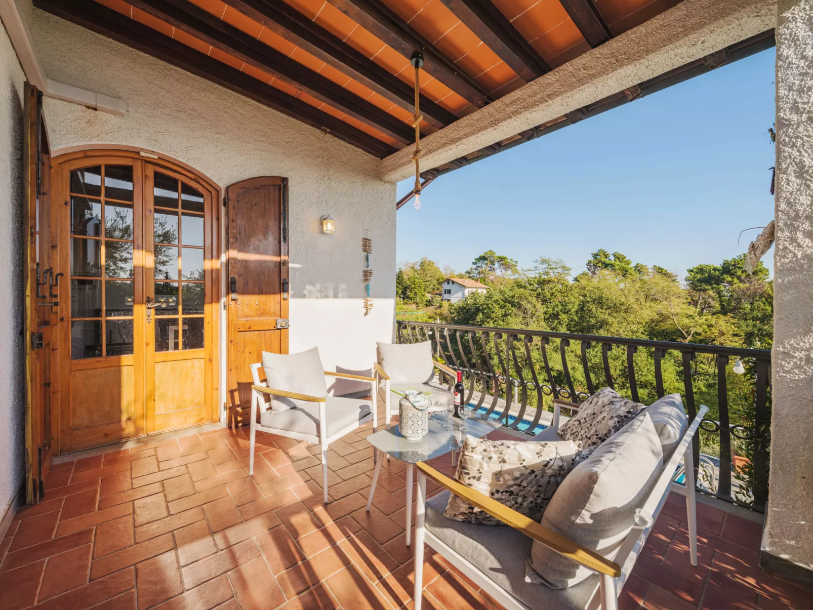 Villa Mistral-Outside