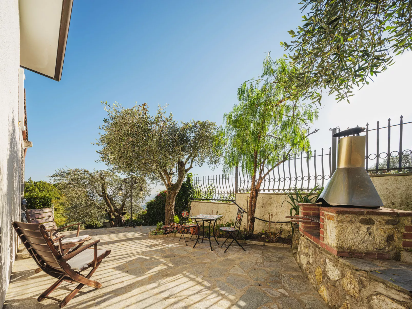 Villa Mistral-Outside