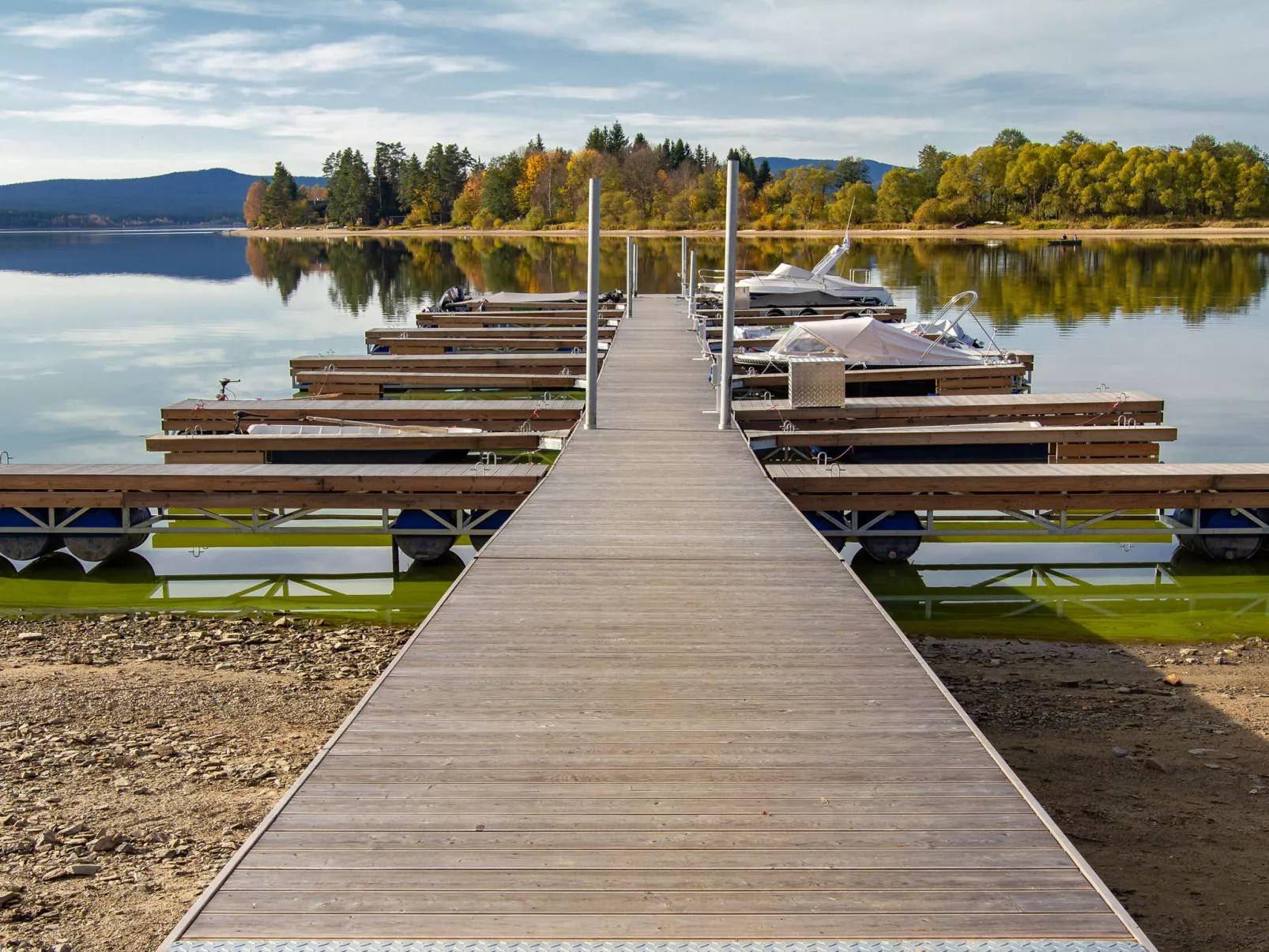 Lakeside Village 12-Outside