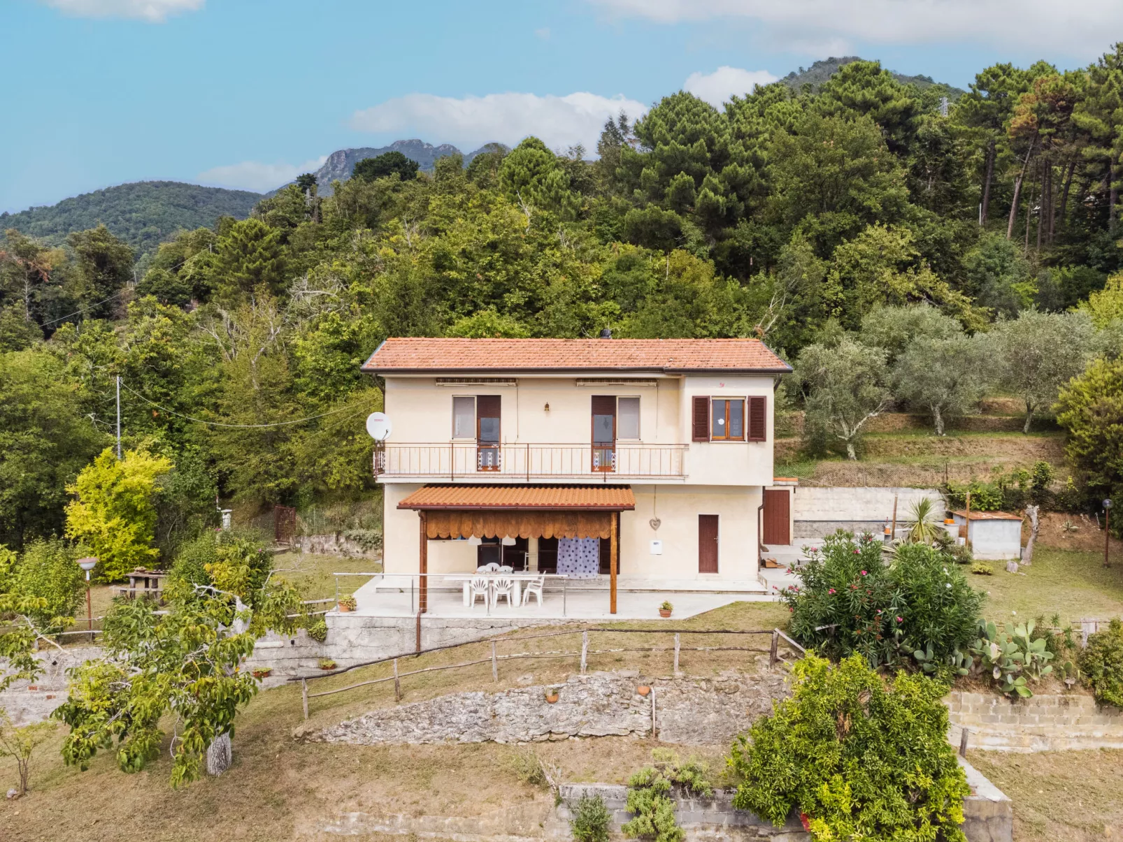 Casa Giulia-Outside
