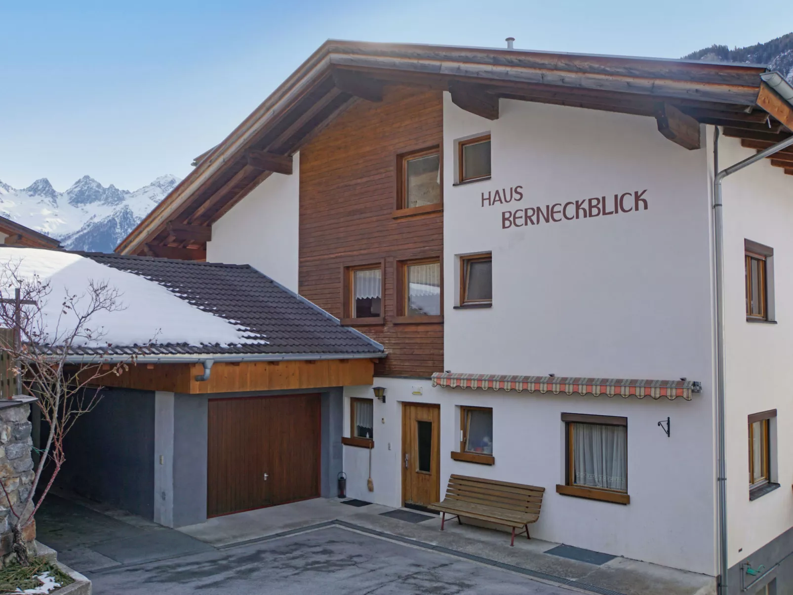 Berneckblick-Outside