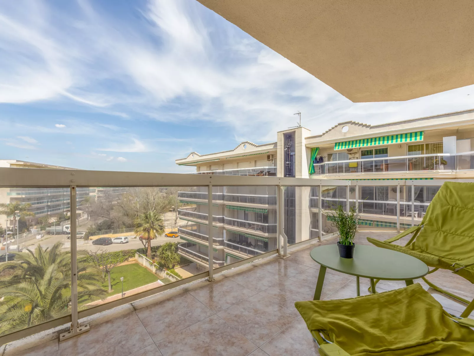 Living Park-Outside