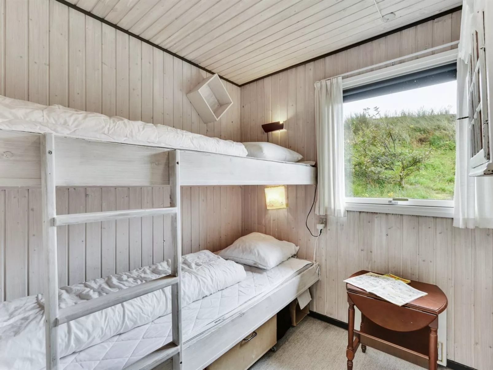 "Hélène" - 400m from the sea-Inside