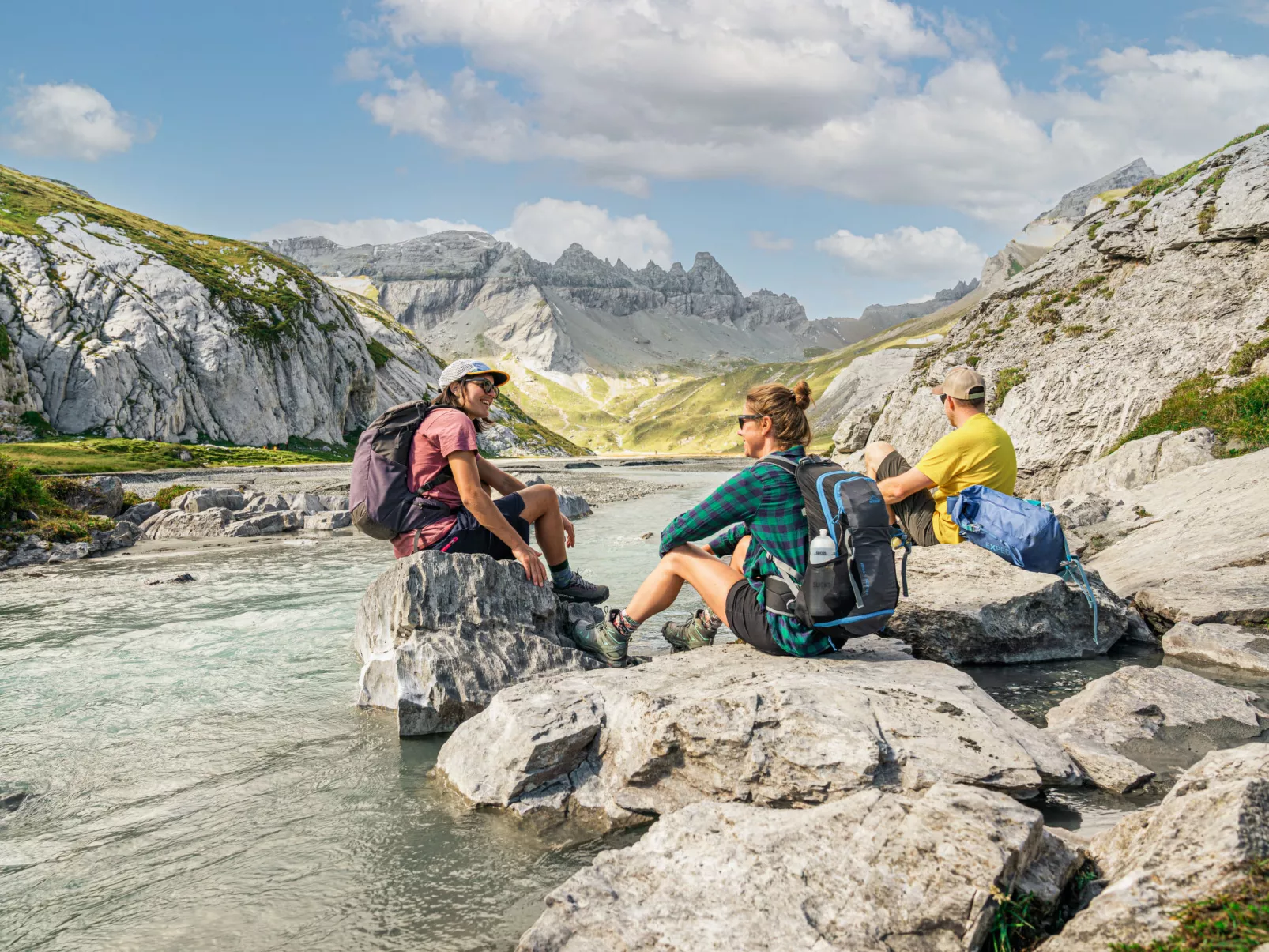 Superior Alpine-Outside