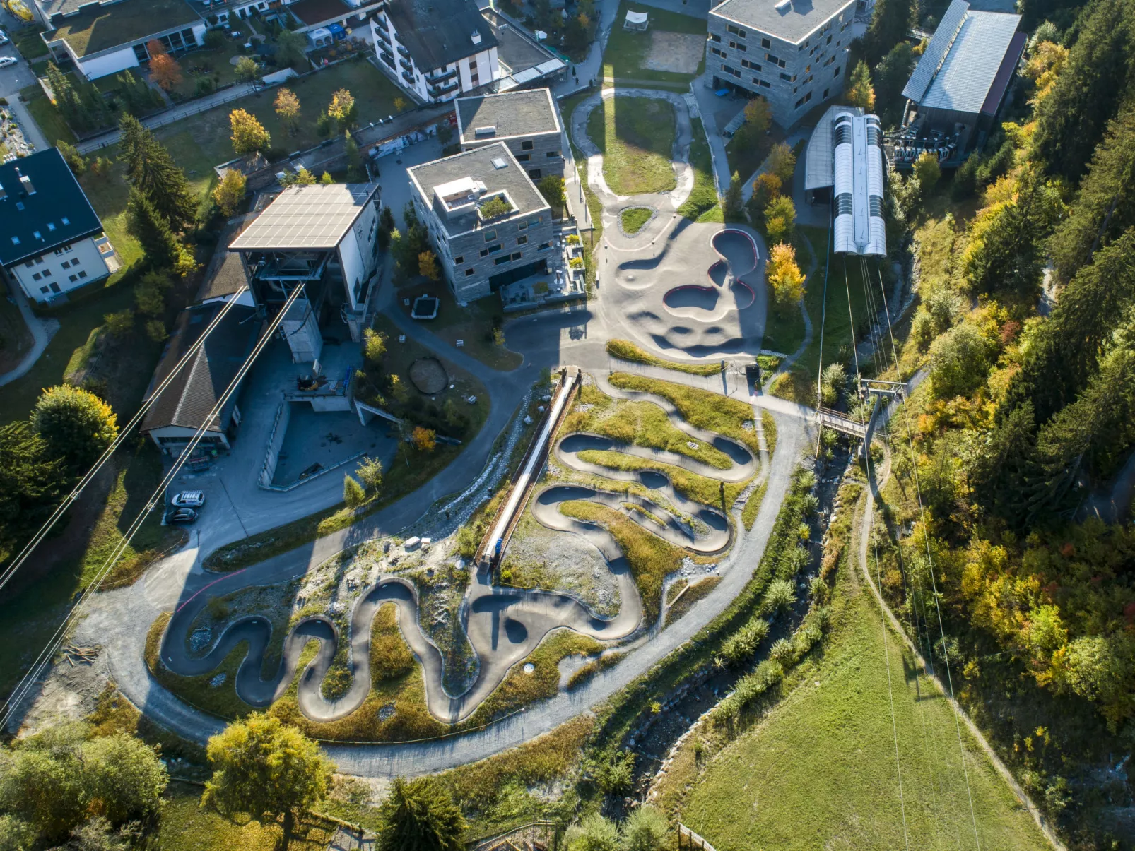 Superior Alpine-Outside