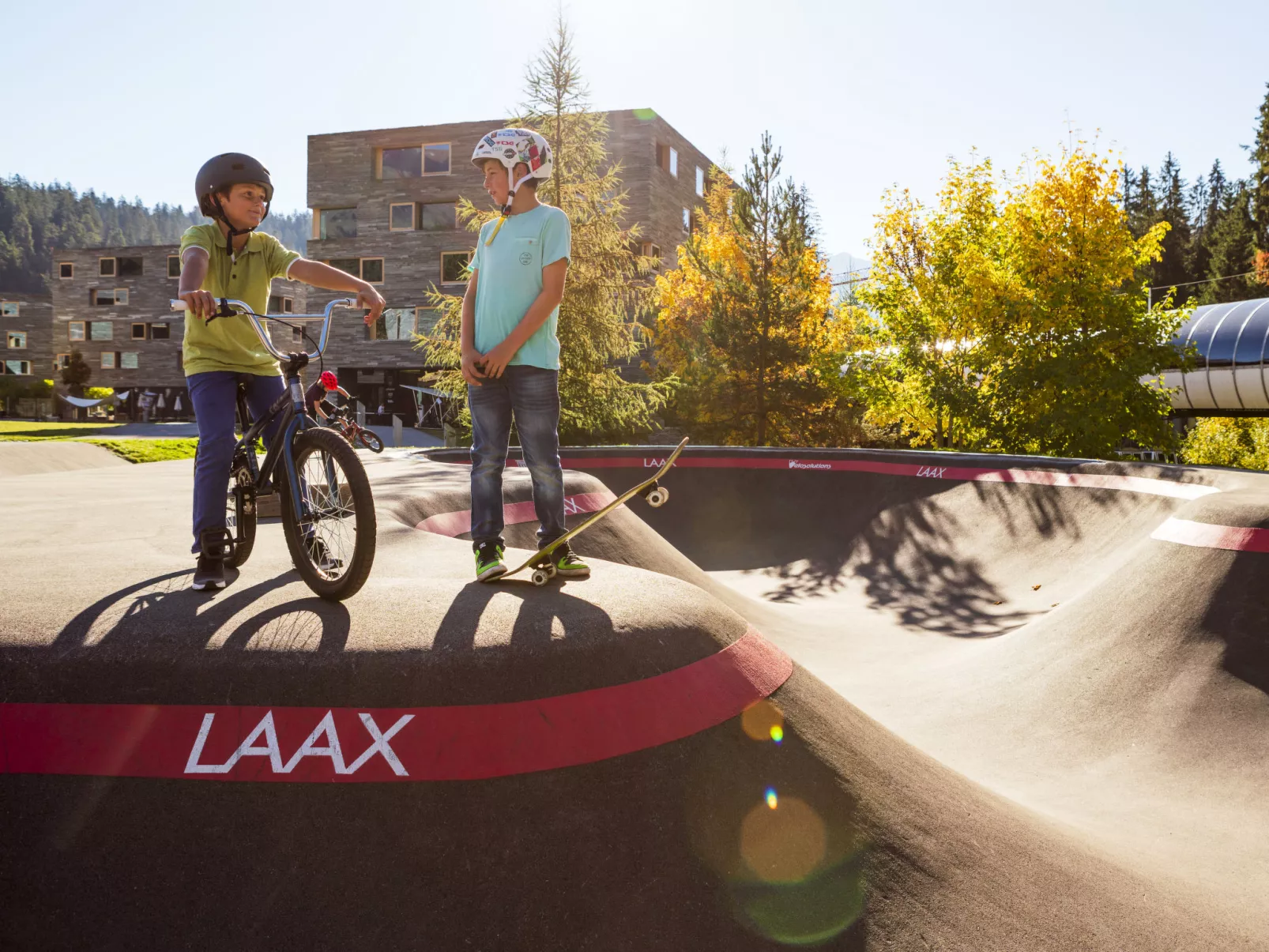 Superior Alpine-Outside