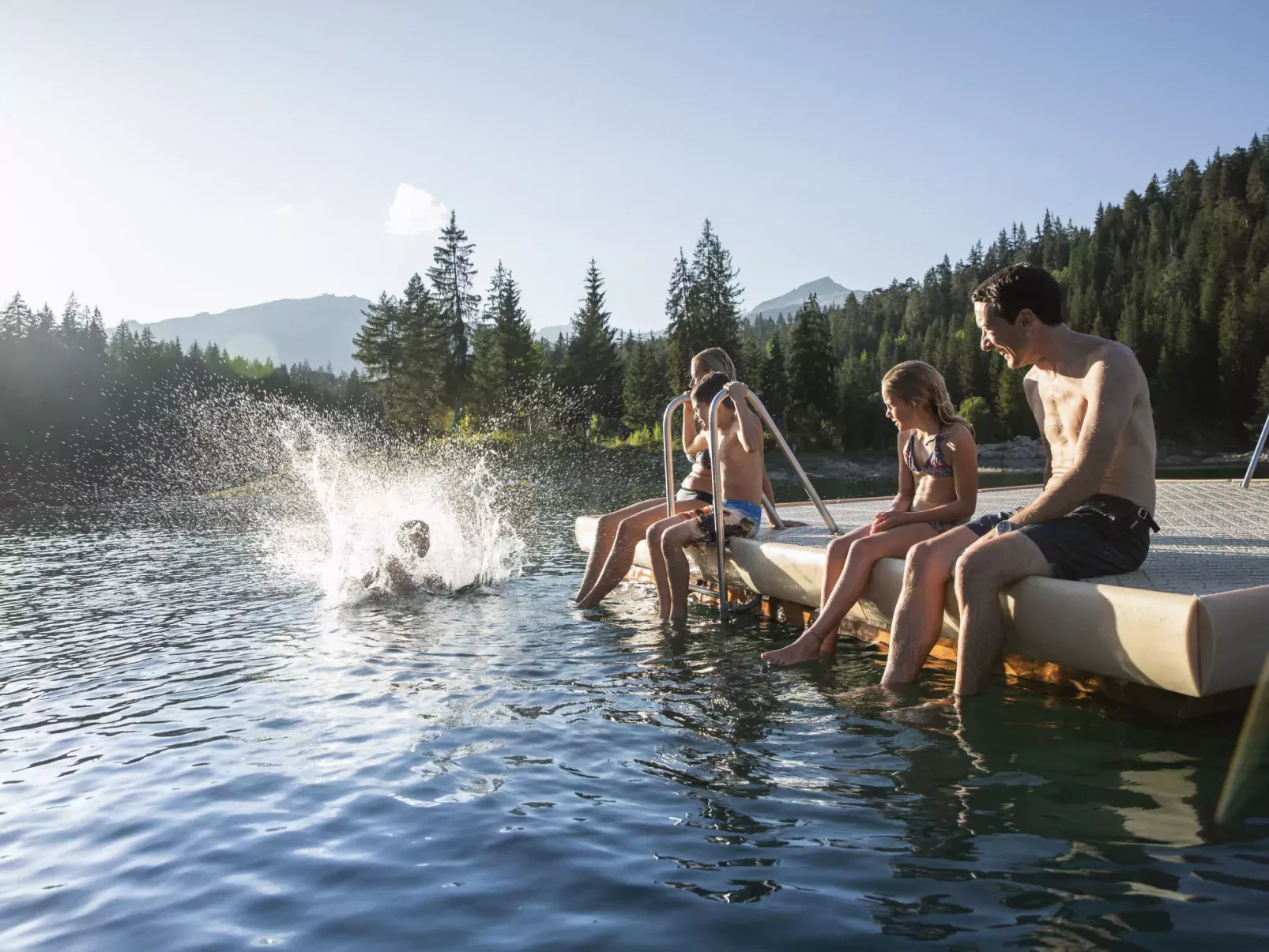 Superior Alpine-Outside