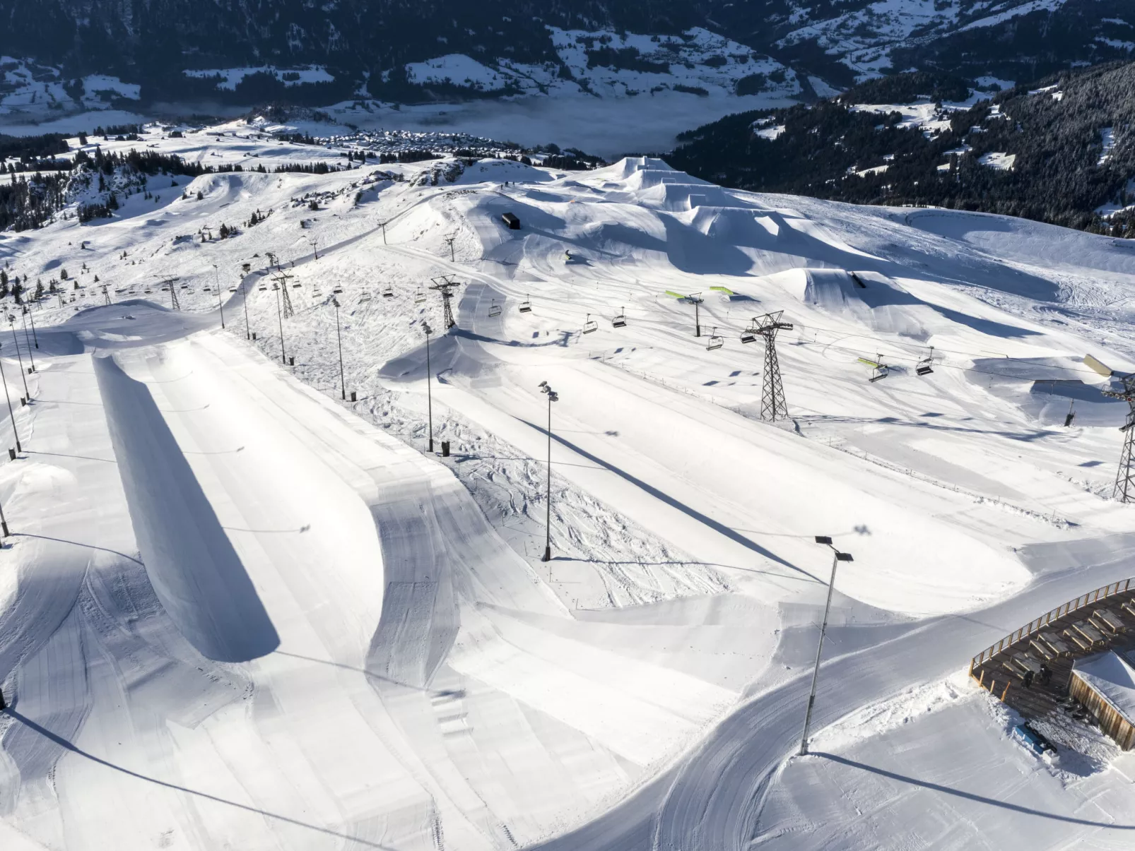 Superior Alpine-Outside