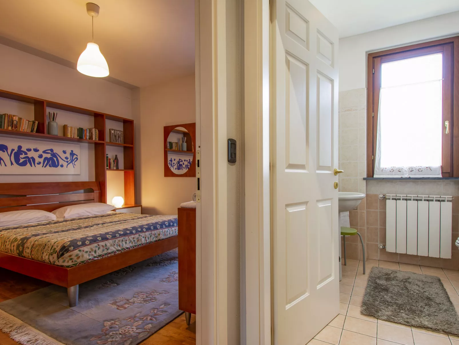 La Rondine (LUU280)-Inside