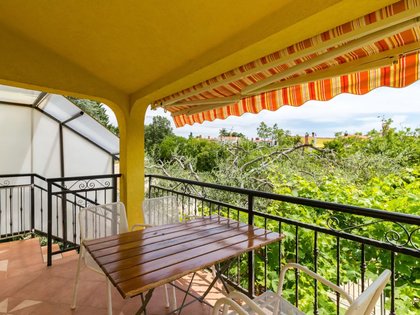 Villa Sandra-Outside