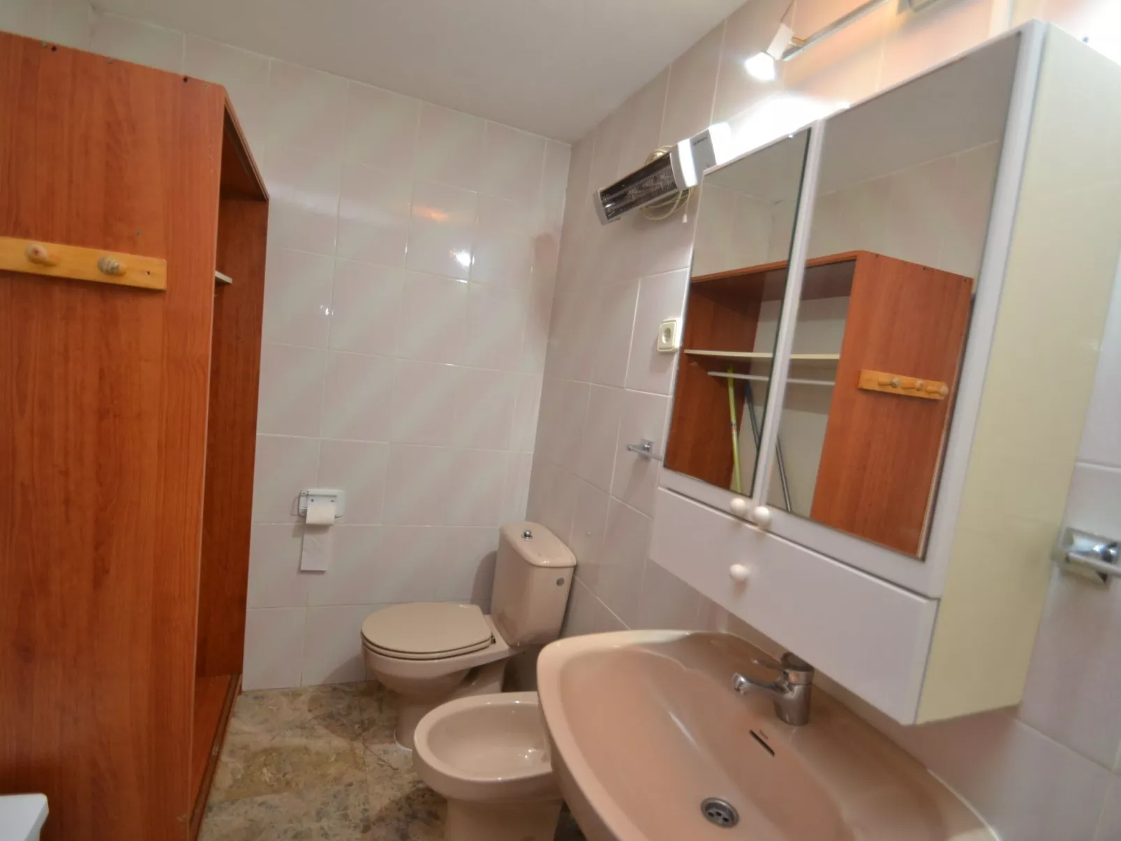 Cala Dorada 1-Inside