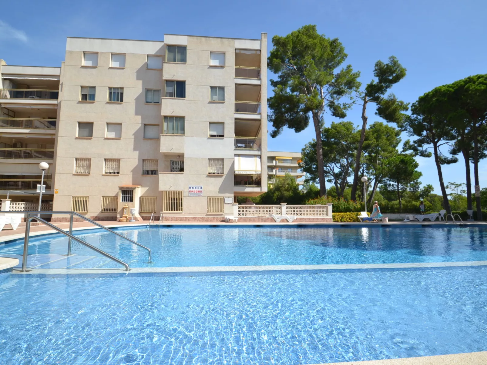Cala Dorada 1-Outside
