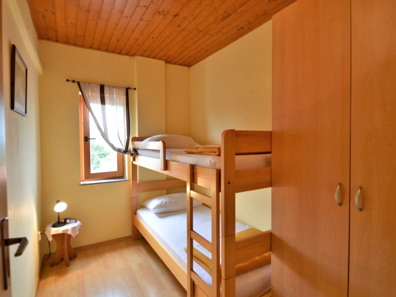 Ruža 2-Inside