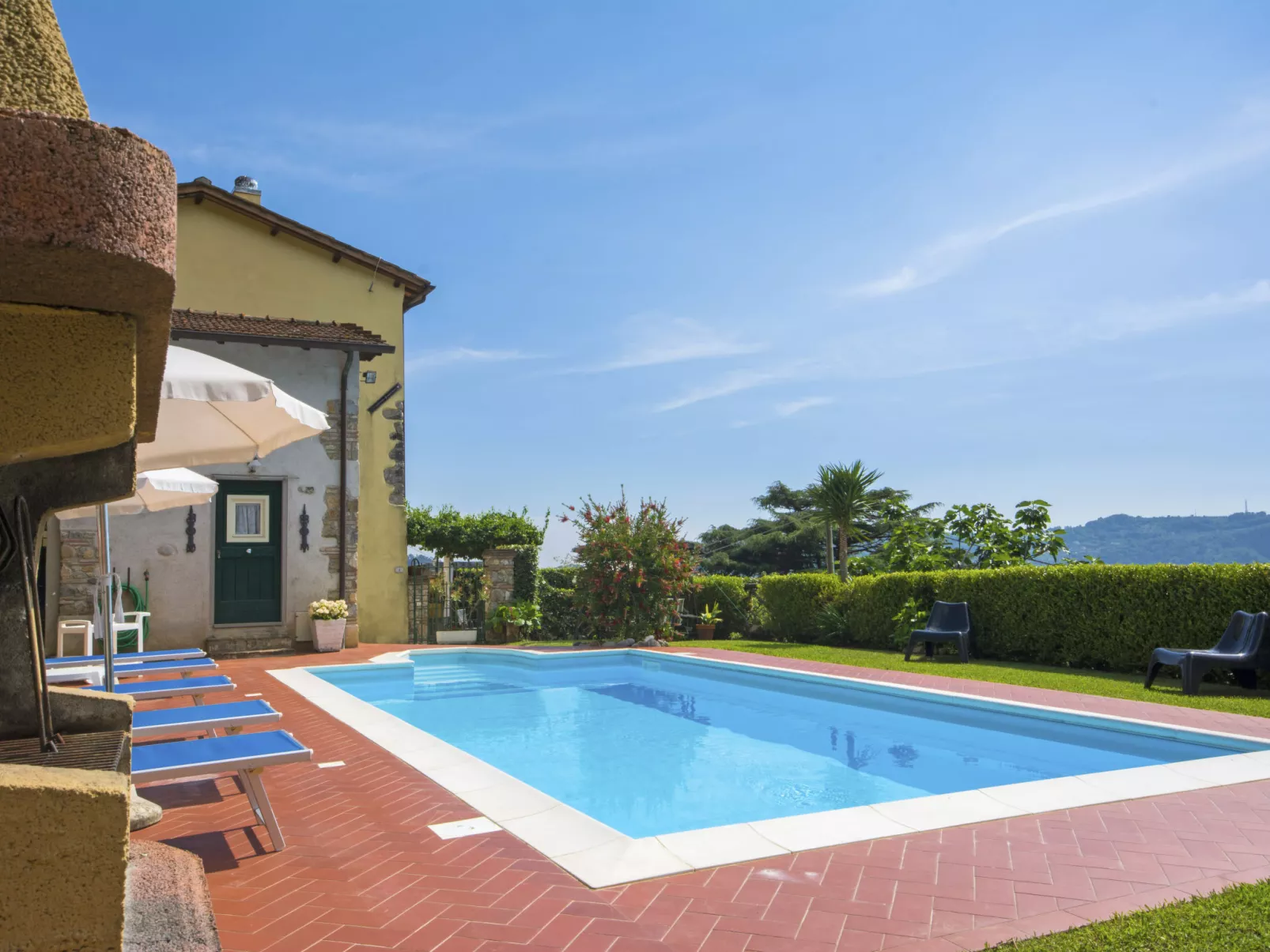 Casa di Nena-Outside