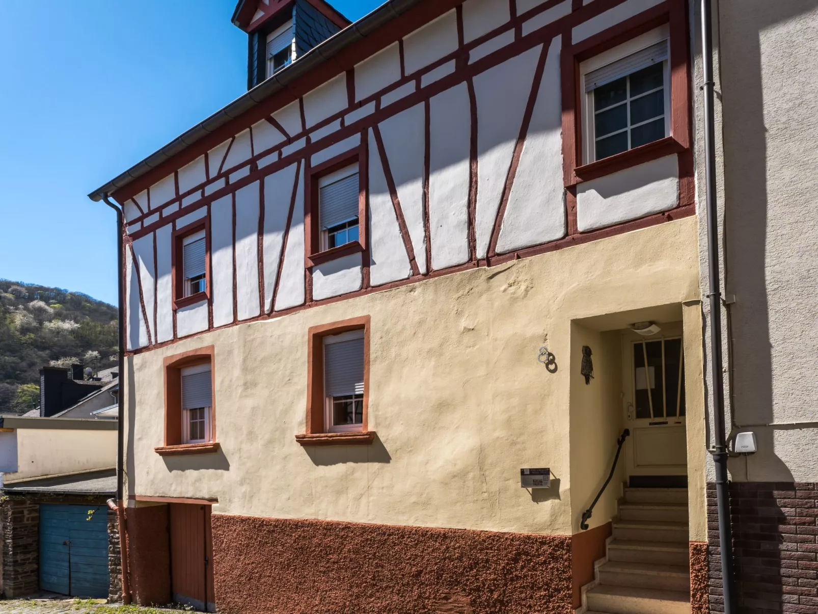 Eulenhaus-Outside