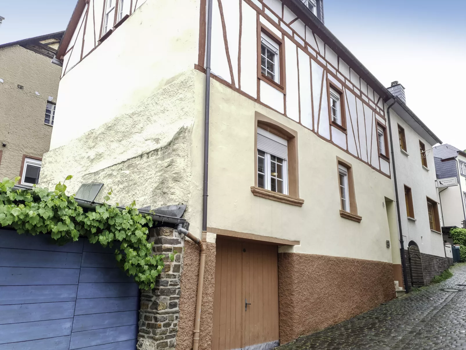 Eulenhaus-Outside
