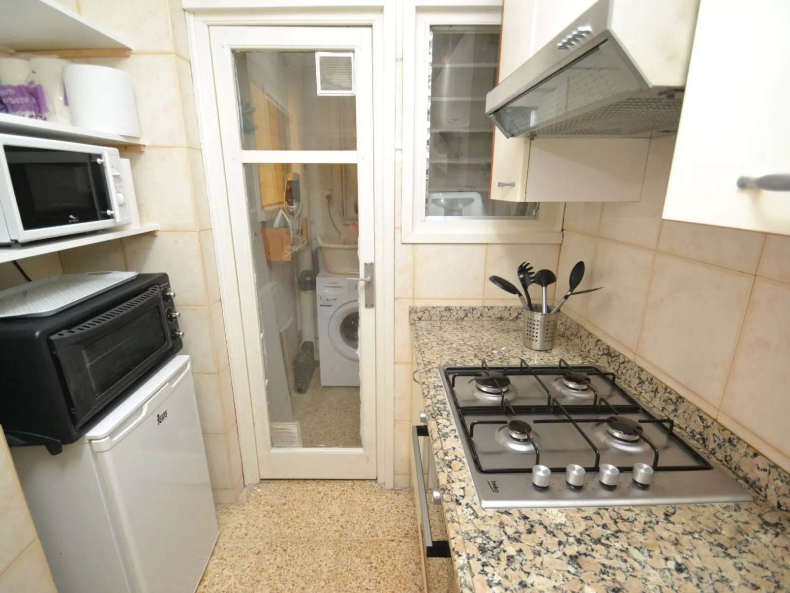 Cye 6 Cap Salou-Inside