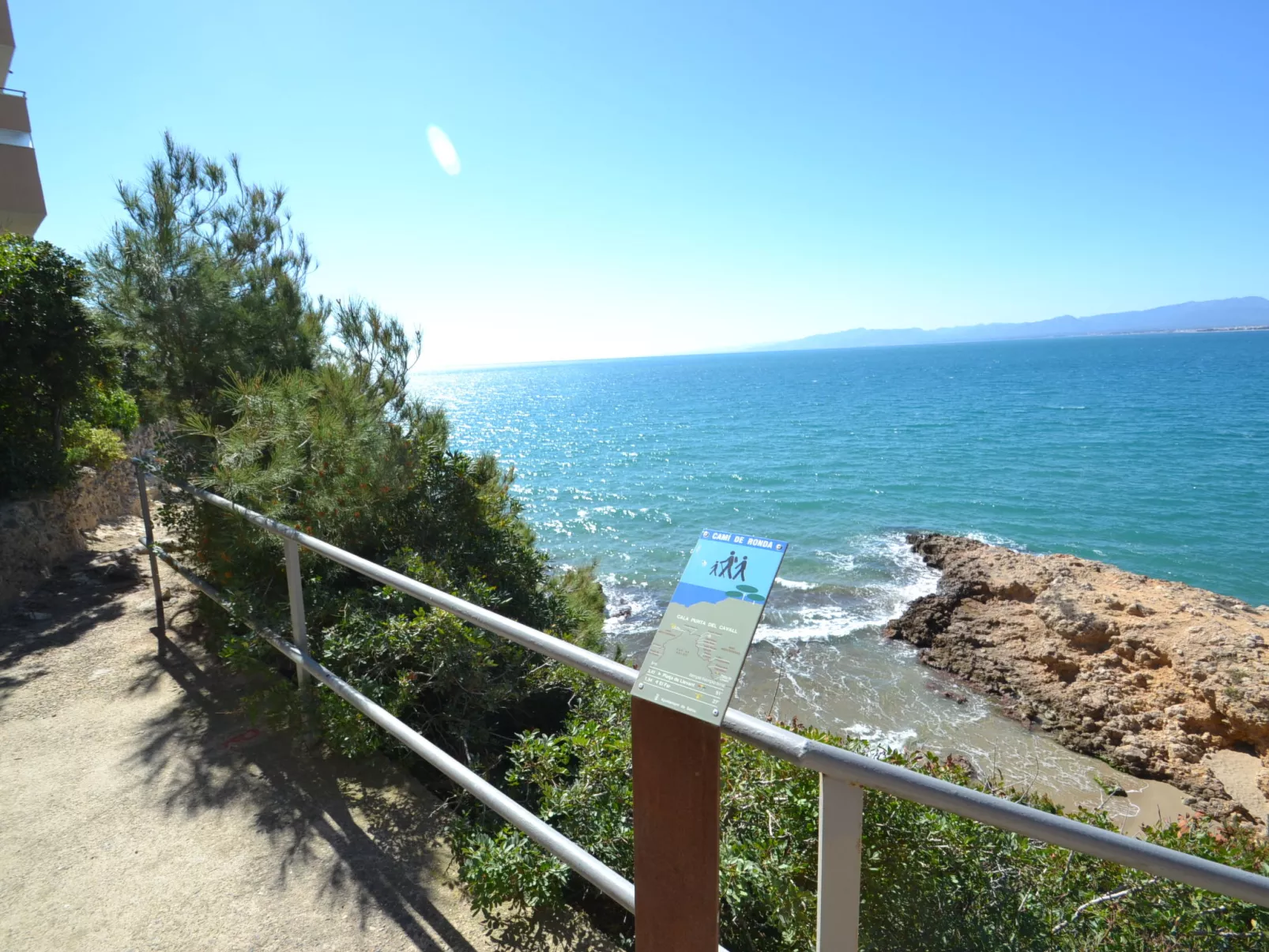 Cye 6 Cap Salou-Outside