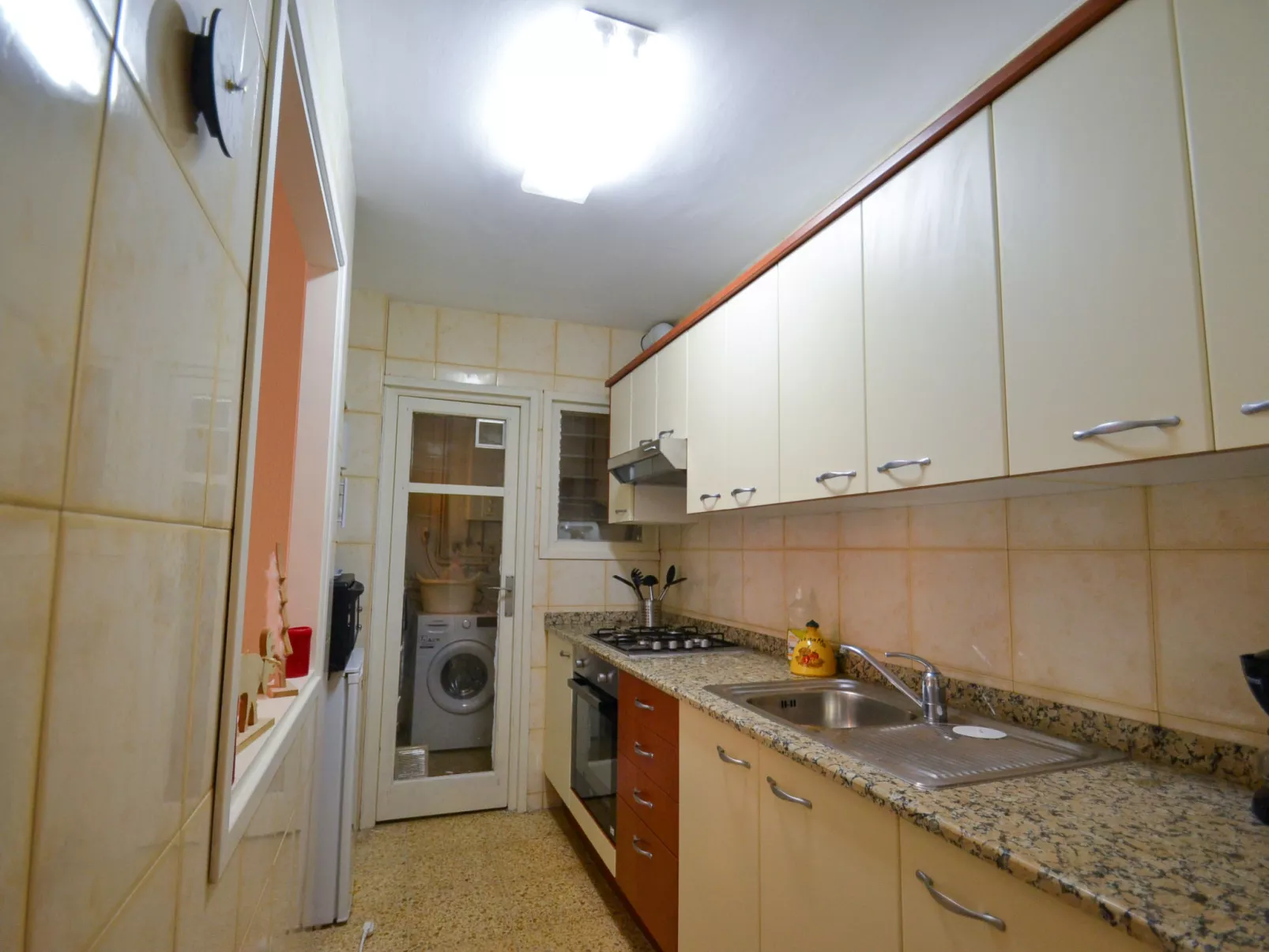 Cye 6 Cap Salou-Inside