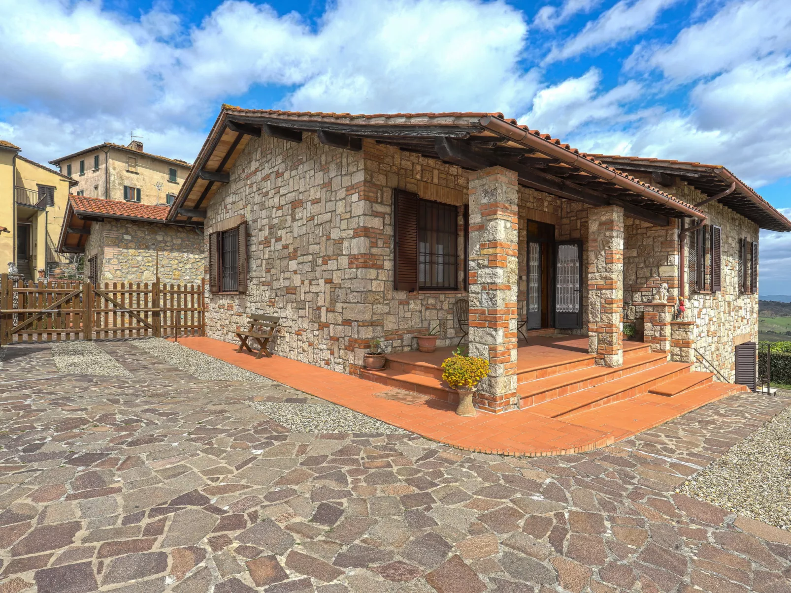 Casa Alfredo-Outside